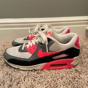 Nike air max shoes